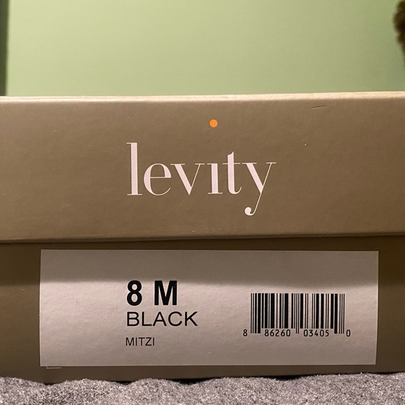 Levity High Heels - Picture 2 of 7